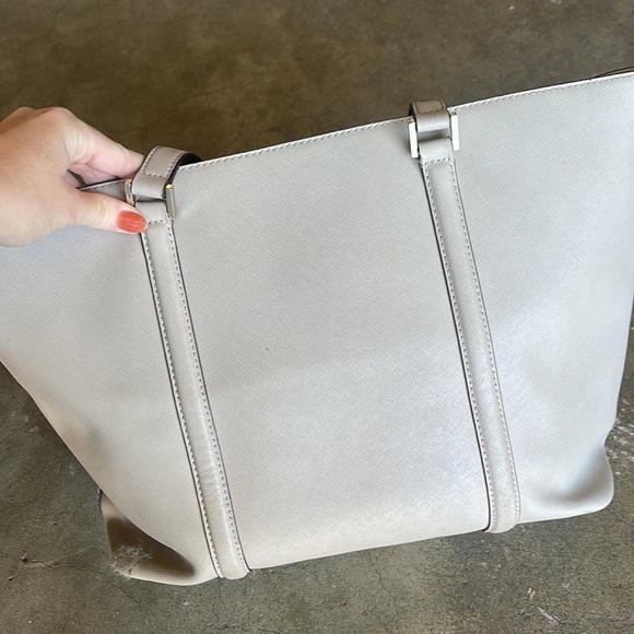 Kate spade large bag (broken strap) - Picture 5 of 5